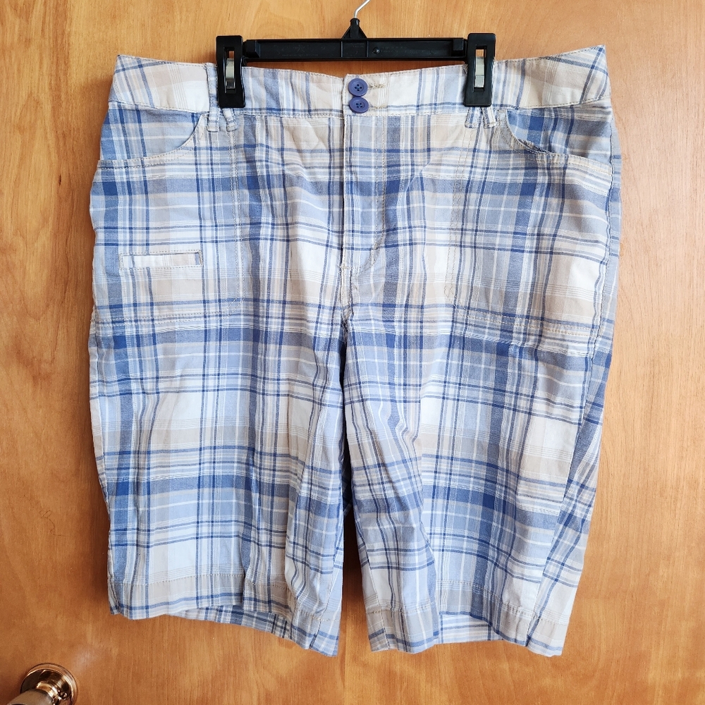 St. John's Bay Blue and Tan Plaid Shorts